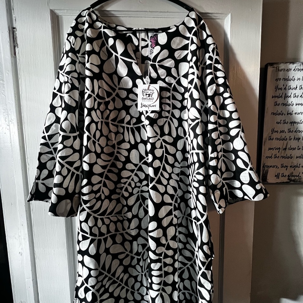 Black and White Leaf Print Dress